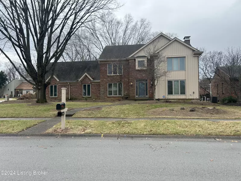 712 Bedfordshire Rd, Louisville, KY 40222