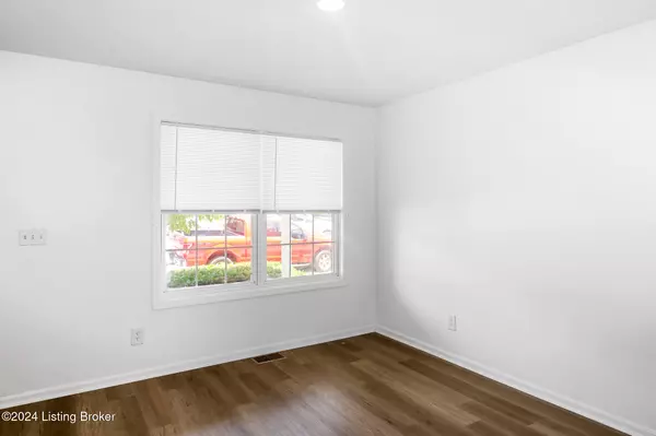 Louisville, KY 40203,2010 W Market St