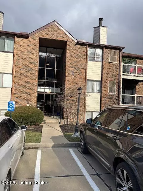 Southgate, KY 41071,52 Woodland Hills Dr #STE 7