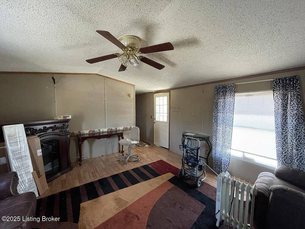 Milton, KY 40045,16 Woodlawn Rd