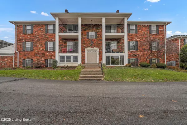 3305 Colonial Manor Cir #5b, Louisville, KY 40218