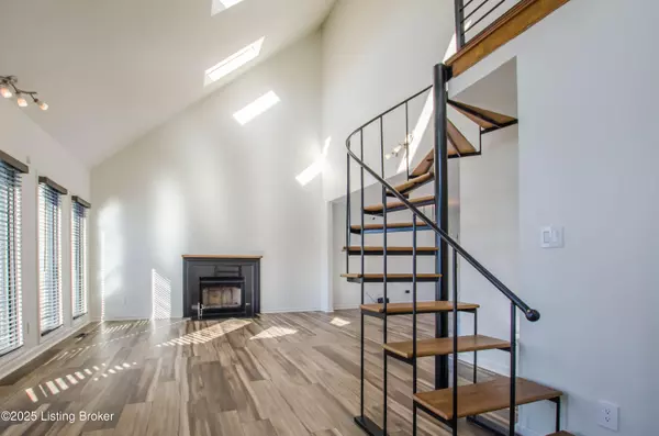 Louisville, KY 40220,2805 Jomarie Ct