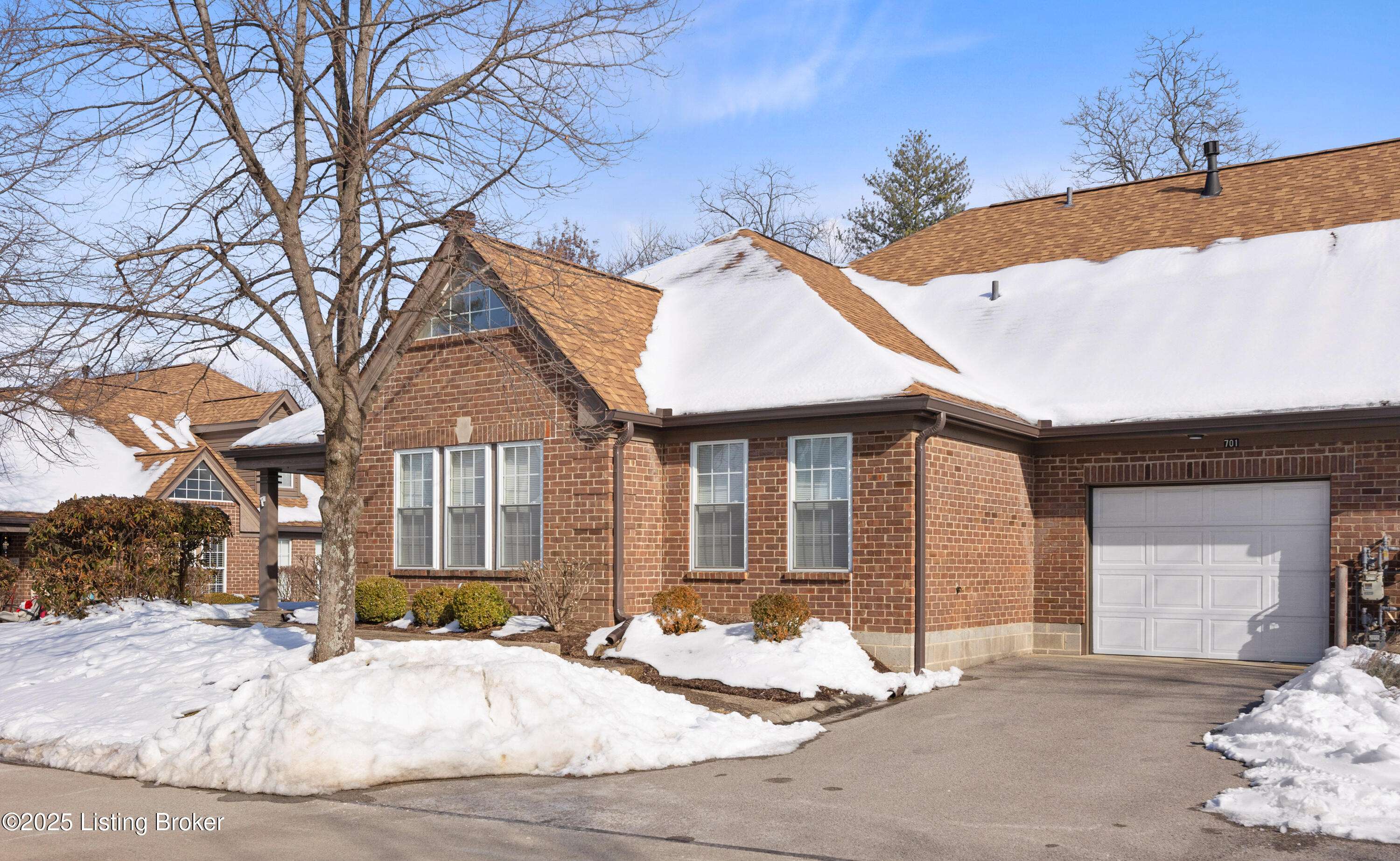 Louisville, KY 40223,701 Eastbridge Ct