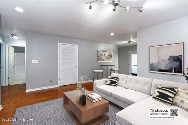 Louisville, KY 40241,10516 Bay Pointe Ct