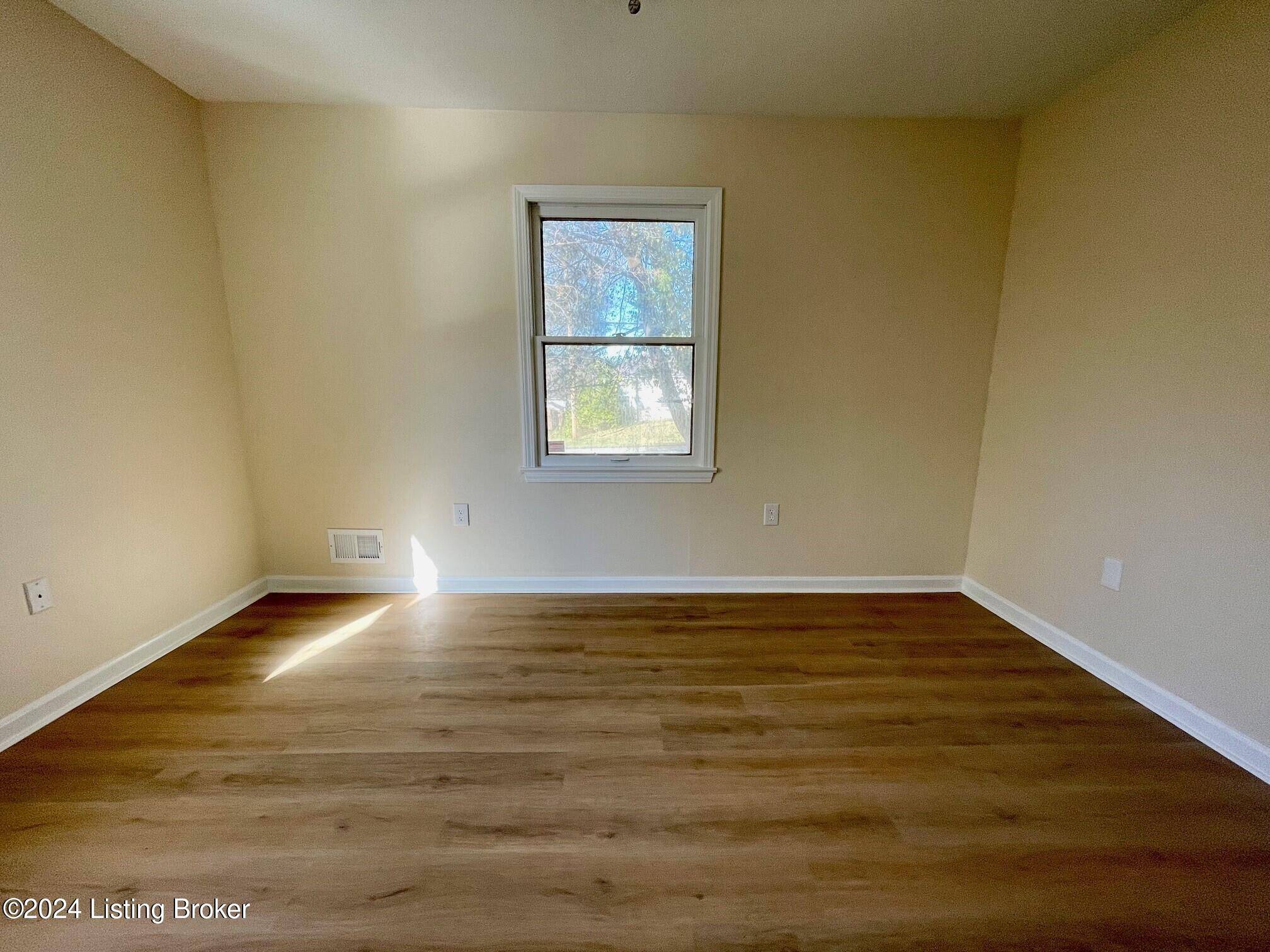 Louisville, KY 40216,1500 Beacon Hill Dr