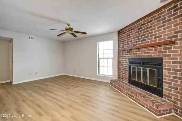 Louisville, KY 40214,3014 Groveview Ct