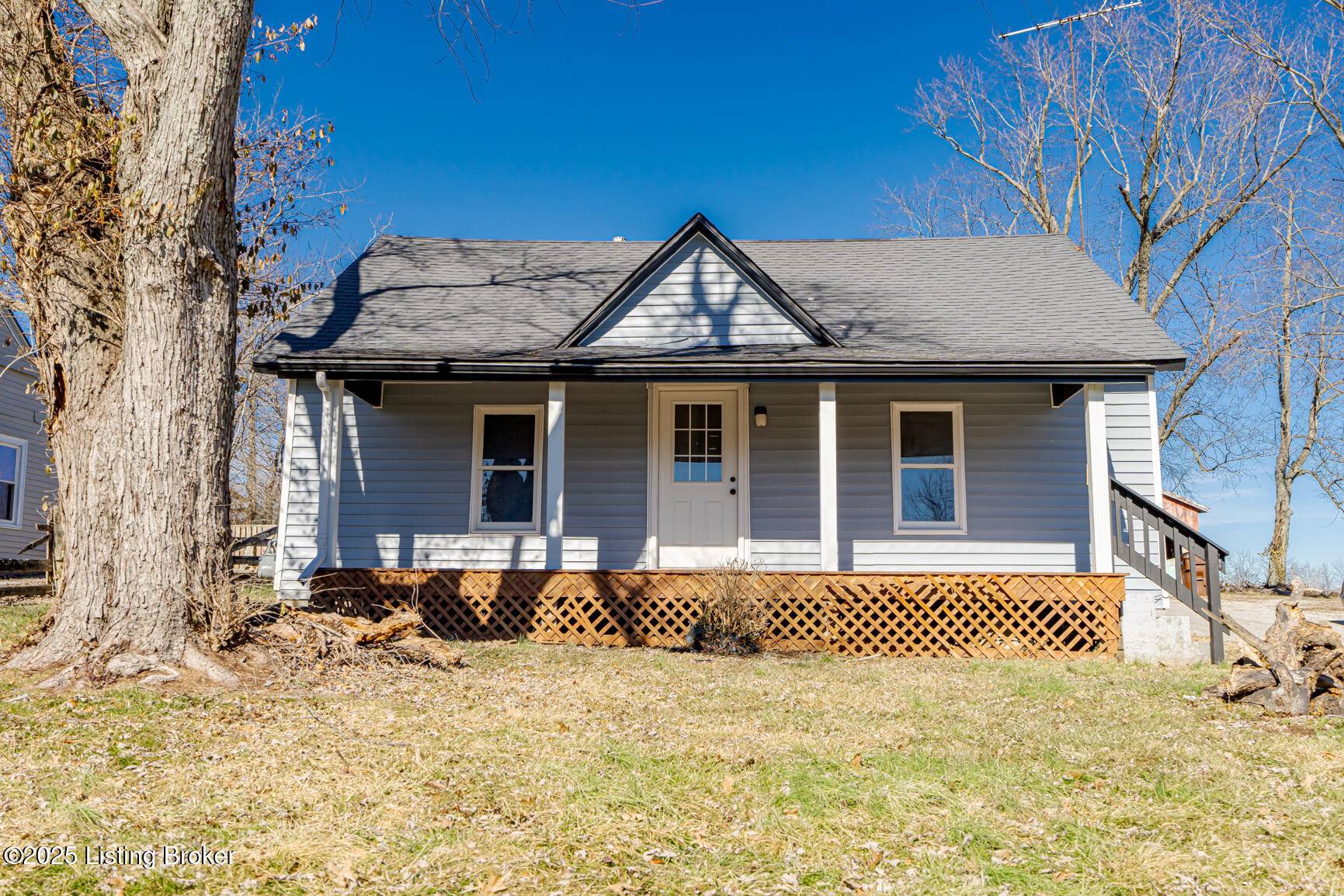 Eminence, KY 40019,148 Maple Ave
