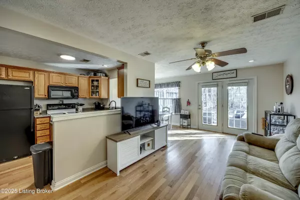 Bardstown, KY 40004,107 Emory Ct