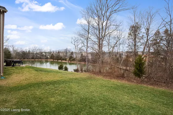 Louisville, KY 40229,7907 Cascade Falls CV