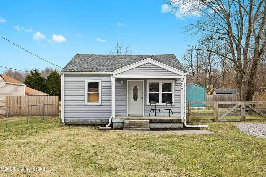 9809 Carlton Dr, Fairdale, KY 40118