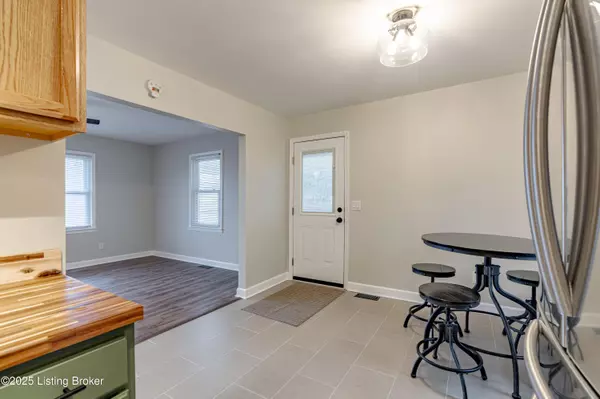 440 Pinewood Drive Dr Radcliff, KY 40160