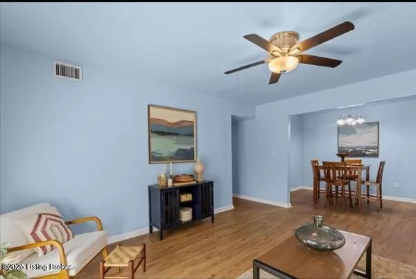 Louisville, KY 40218,3509 Lodge Ln #APT 120