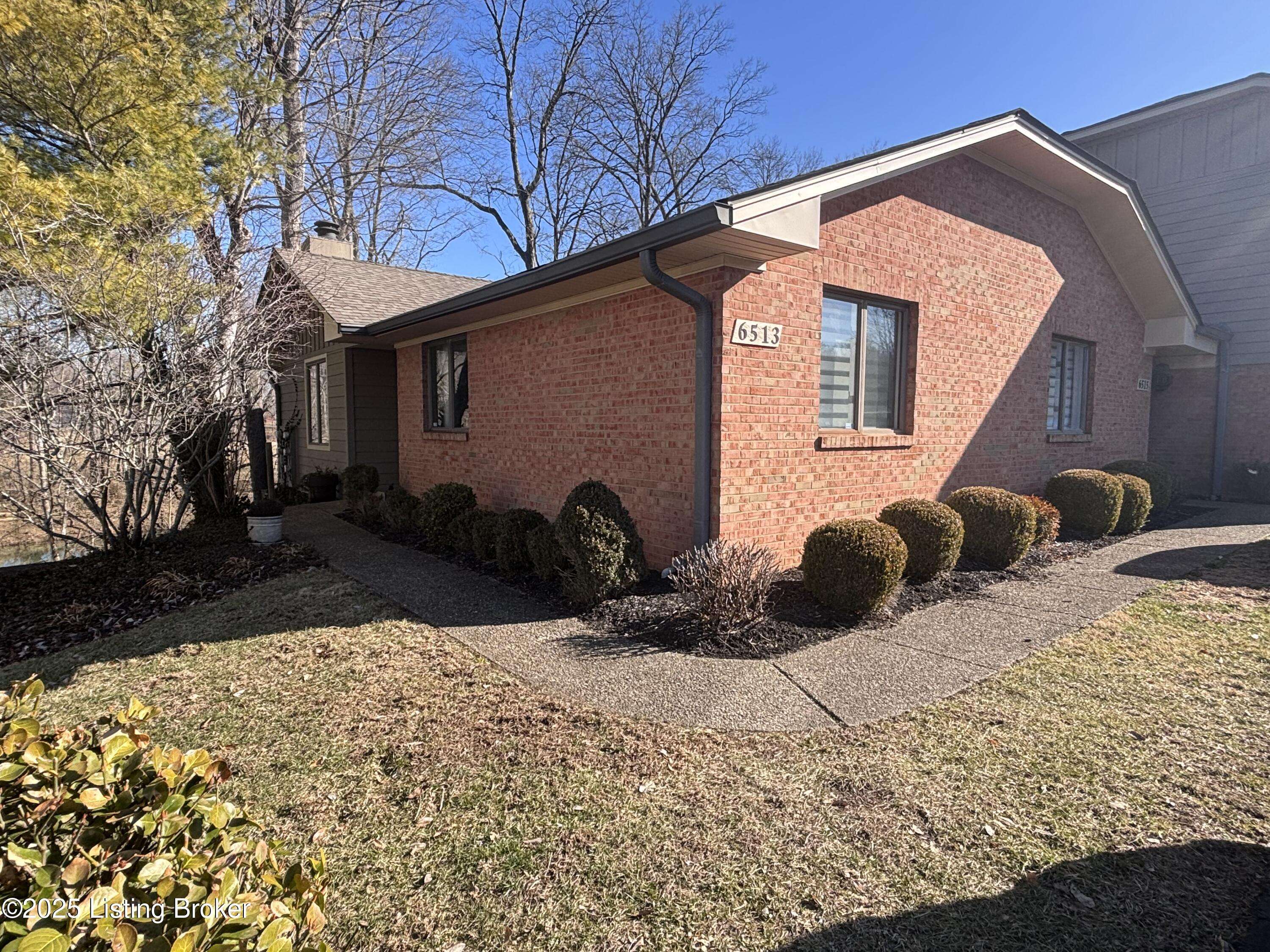 Prospect, KY 40059,6513 Marina Dr