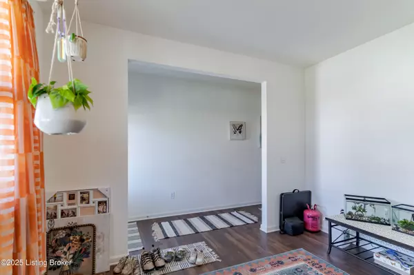 Louisville, KY 40229,10403 Cedar Mdws Ct