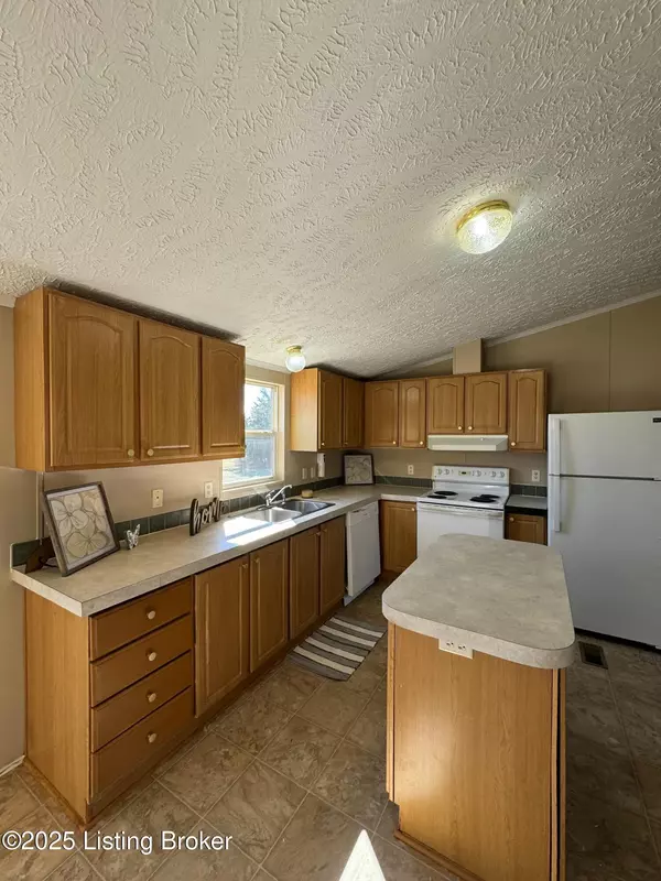 Ekron, KY 40117,895 Osborne Rd