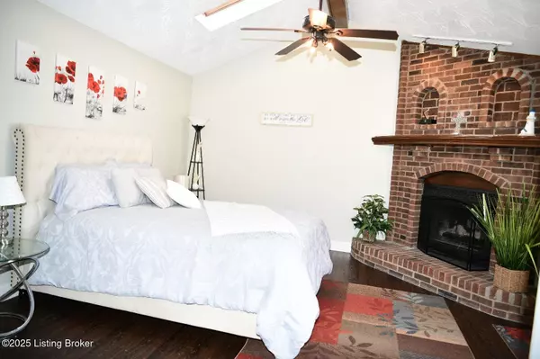 Louisville, KY 40229,10911 Marbado Ct