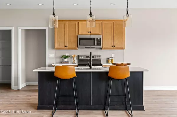 La Grange, KY 40031,2826 Alder Wood Ln