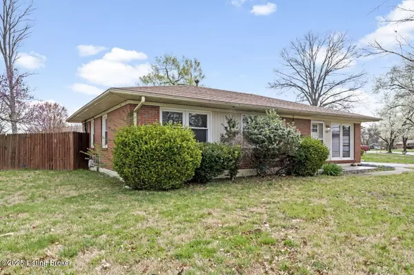 Louisville, KY 40218,3331 Heather Ln