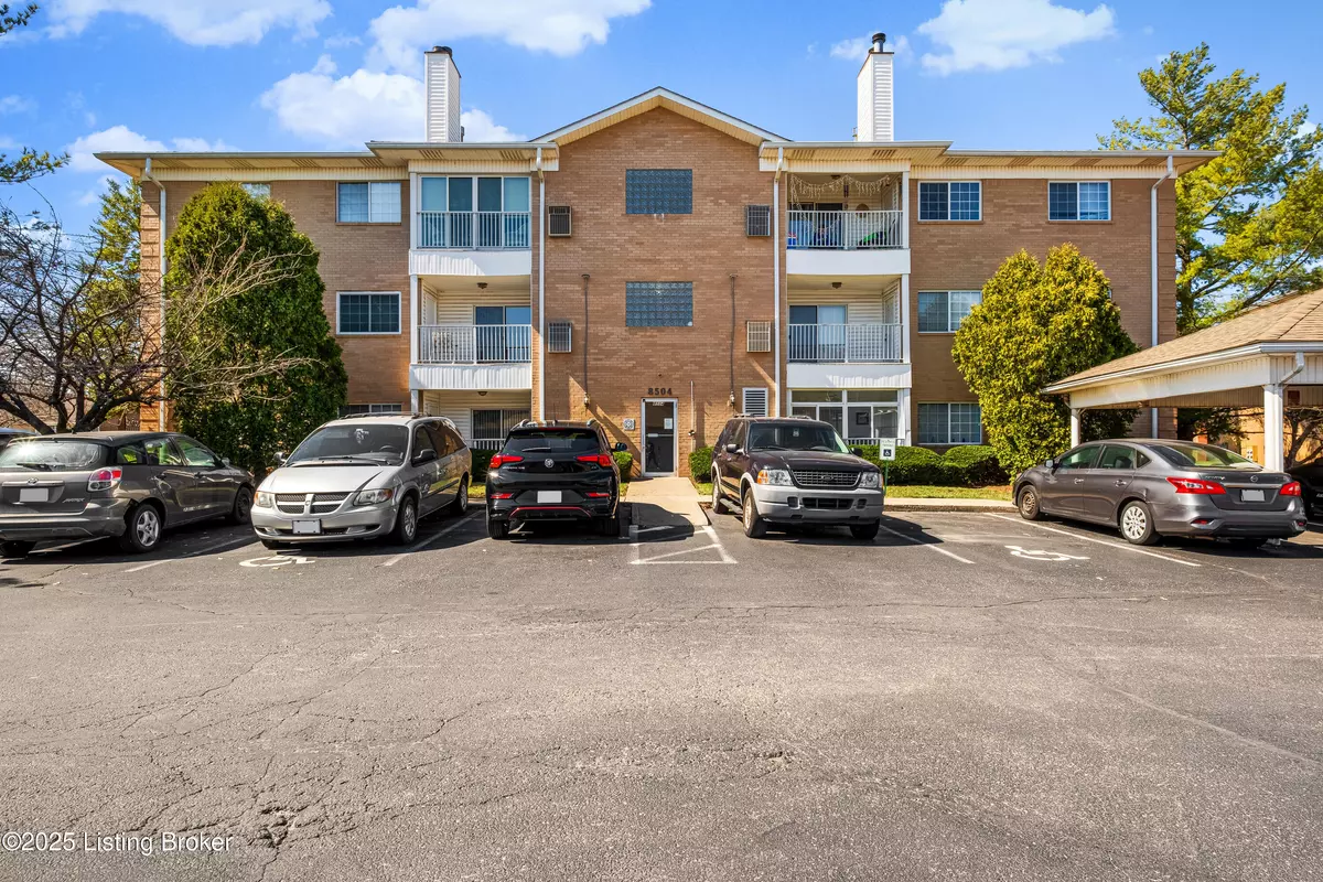 Louisville, KY 40220,8504 Atrium Dr #APT 901