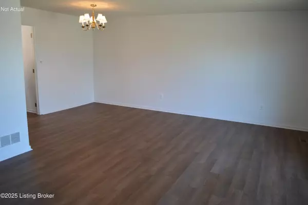 Bedford, KY 40006,185 Locust Ln