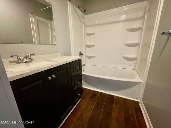 New Albany, IN 47150,823 Commerce St