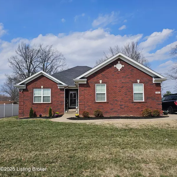 997 Shady Brook Ln, Louisville, KY 40229