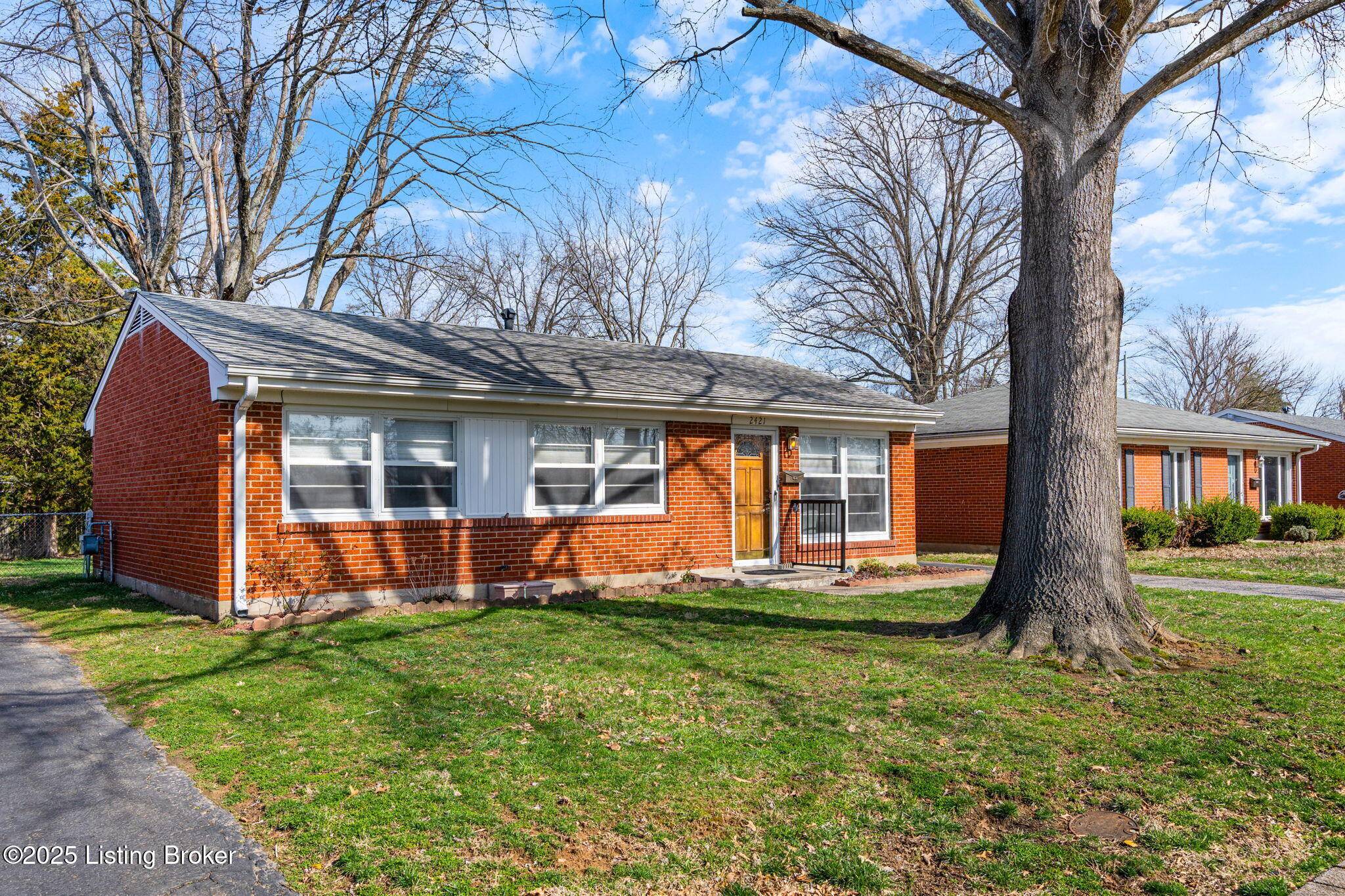 Louisville, KY 40218,2421 Meadow Dr