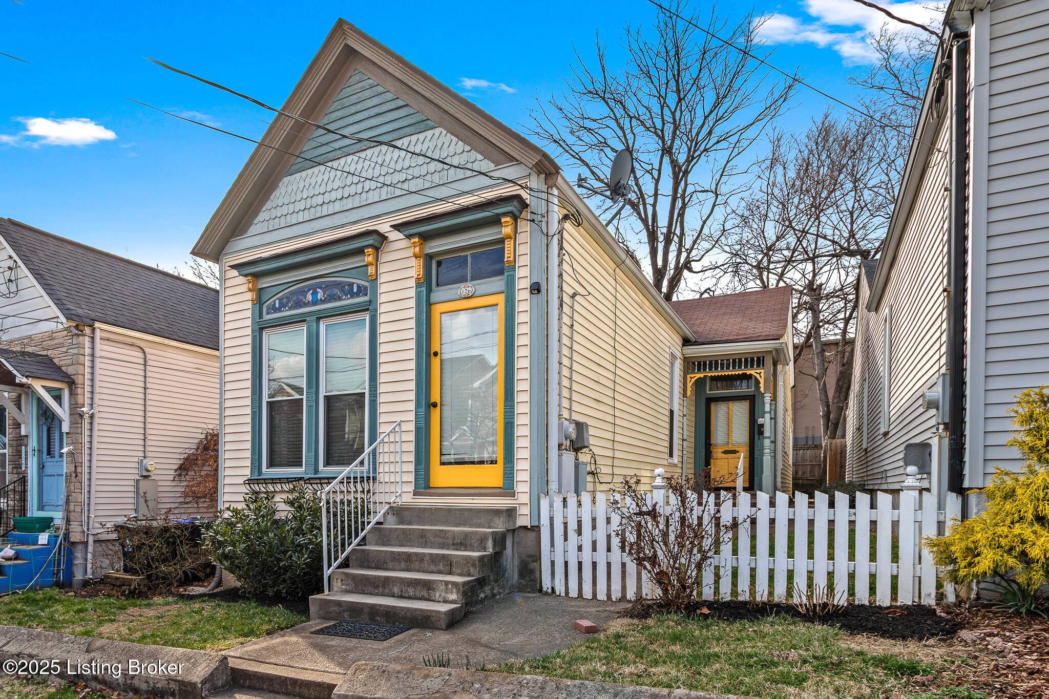 126 Haldeman Ave, Louisville, KY 40206