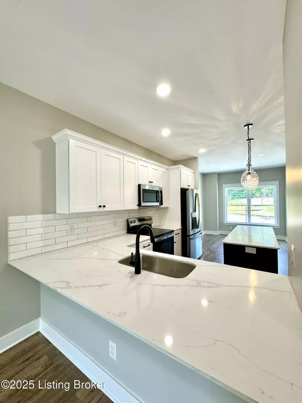 Crestwood, KY 40014,7405 Park Vue Dr