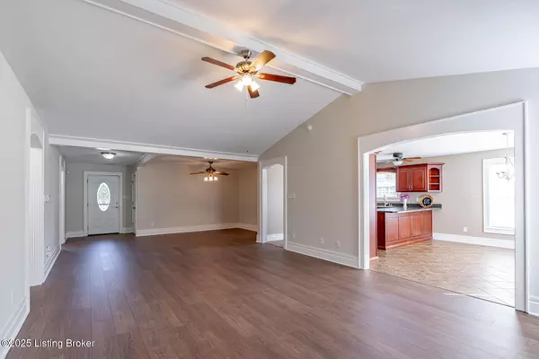 Carrollton, KY 41008,504 Red Leaf Dr