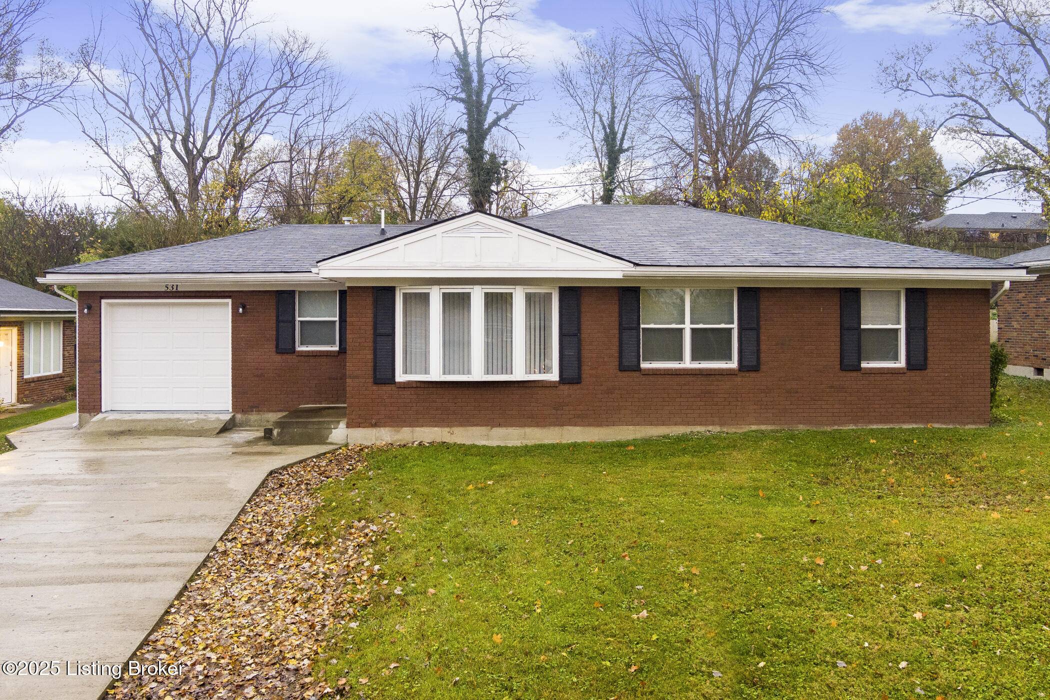531 Foothill Rd, Sellersburg, IN 47172