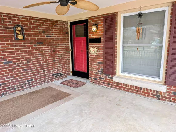 Louisville, KY 40219,8403 Denise Dr