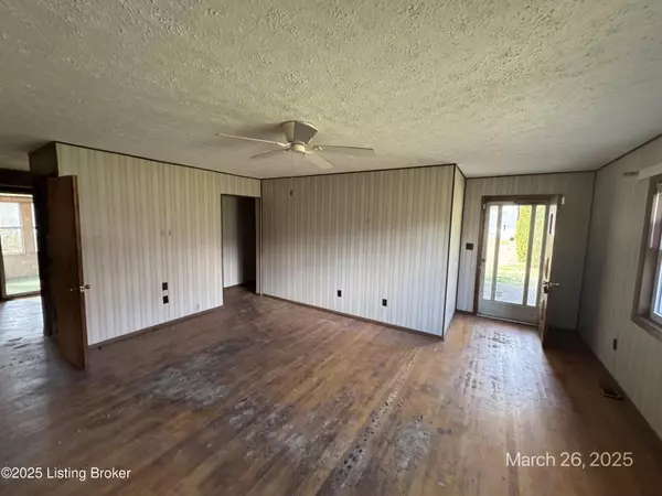 Muldraugh, KY 40155,121 Walker Rd