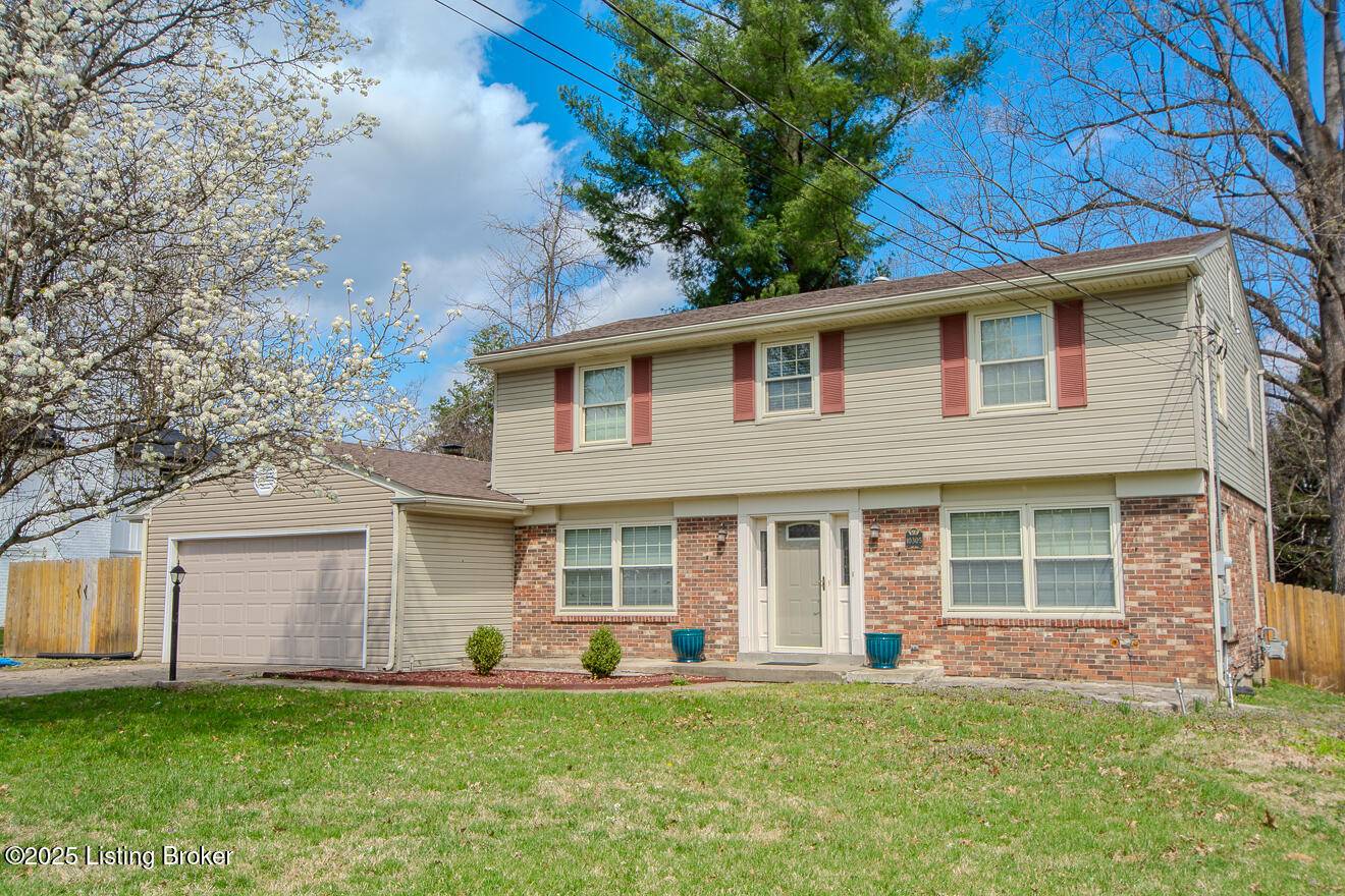 10305 Nanka Rd, Louisville, KY 40272
