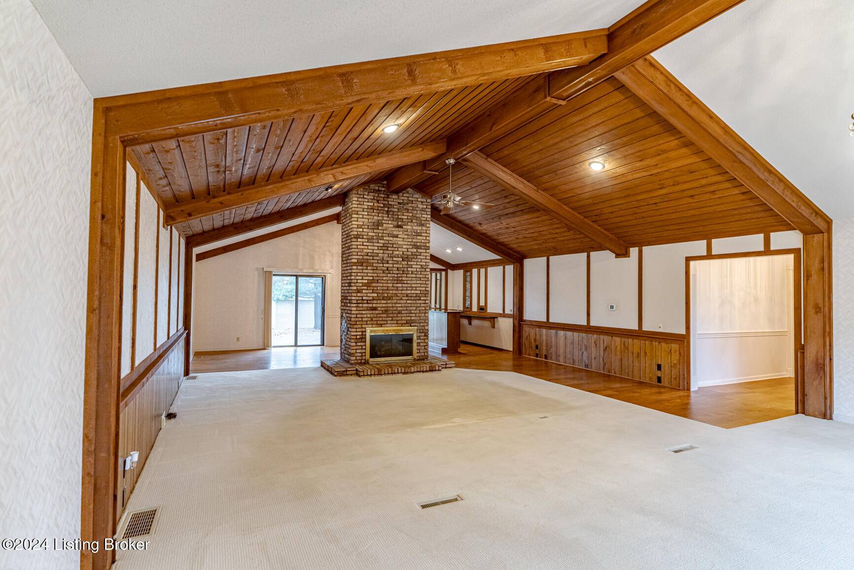 Elizabethtown, KY 42701,205 White Oak Dr