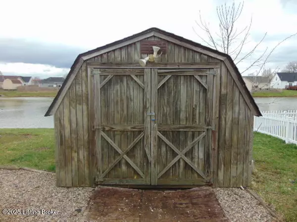 Shepherdsville, KY 40165,252 Lakes Edge Dr