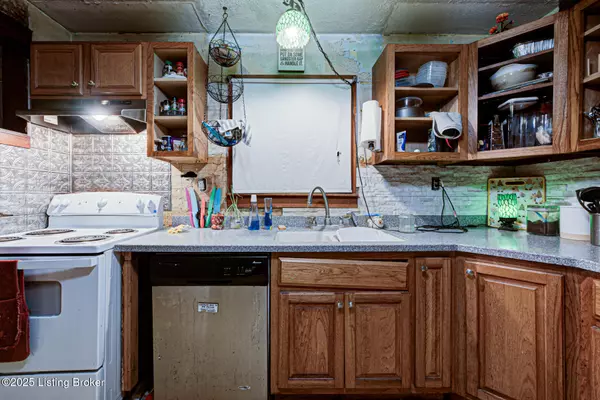 Vine Grove, KY 40175,207 Otter Creek Rd