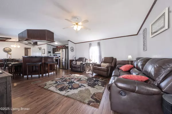 Mcdaniels, KY 40152,242 E Holiday Beach