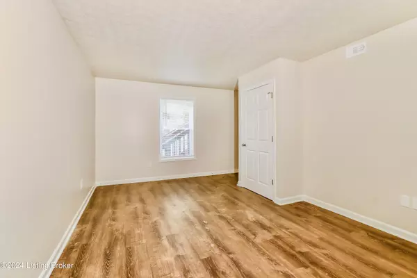 Louisville, KY 40212,2821 Rowan St #A