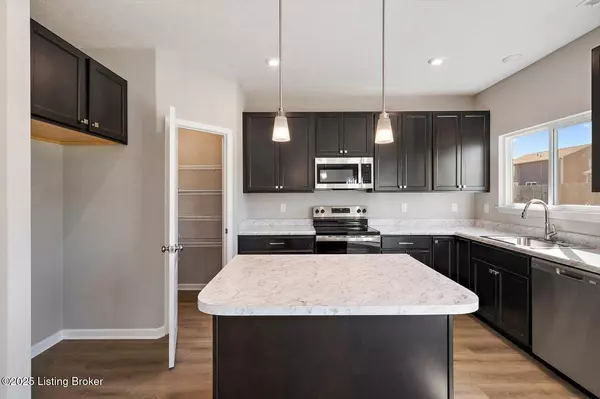 Louisville, KY 40229,11112 Ornate Pl