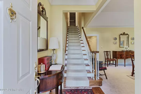 Louisville, KY 40207,2001 Ashwood Bluff Ct