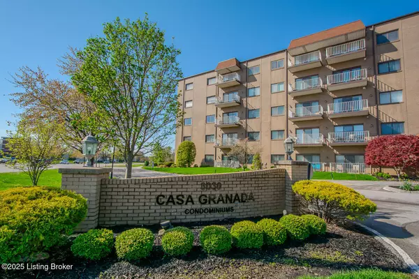 Louisville, KY 40220,3030 Breckenridge Ln #APT 410