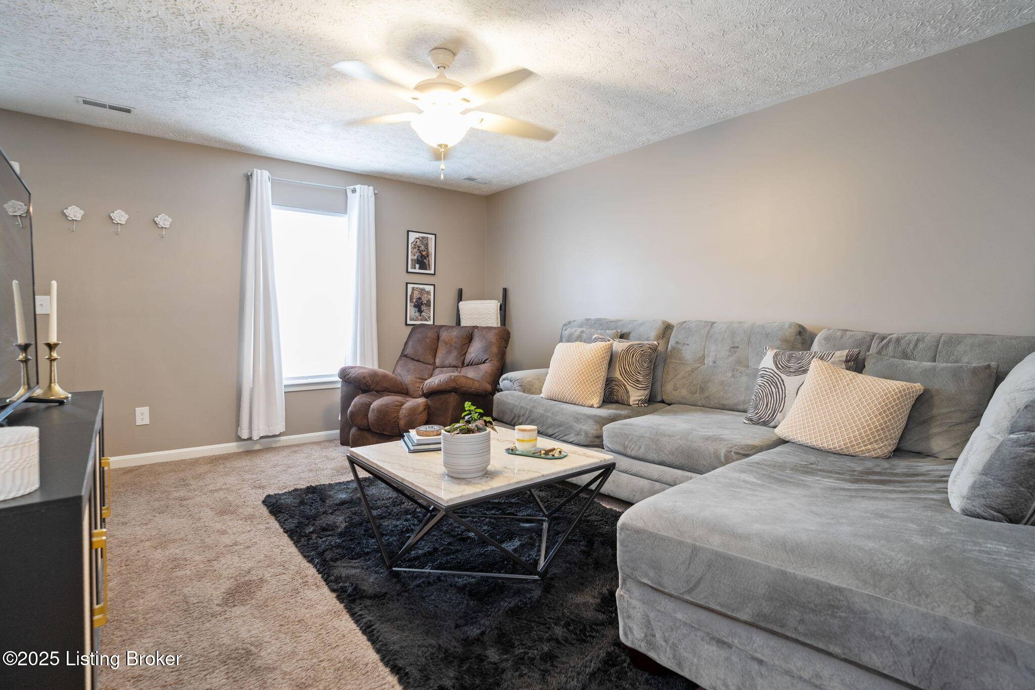 Shepherdsville, KY 40165,260 Northside Ave #6