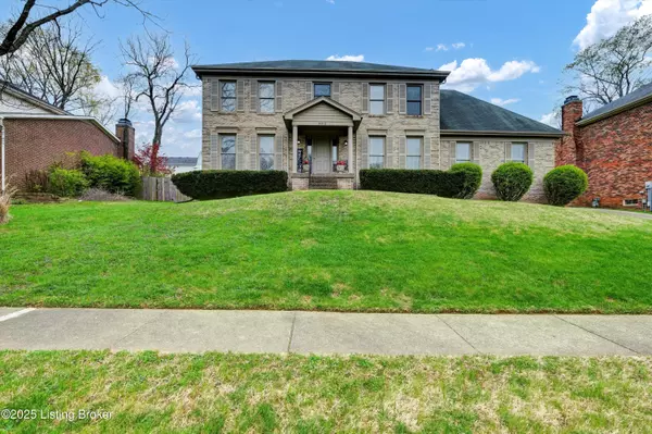 Louisville, KY 40220,8312 Lacevine Rd