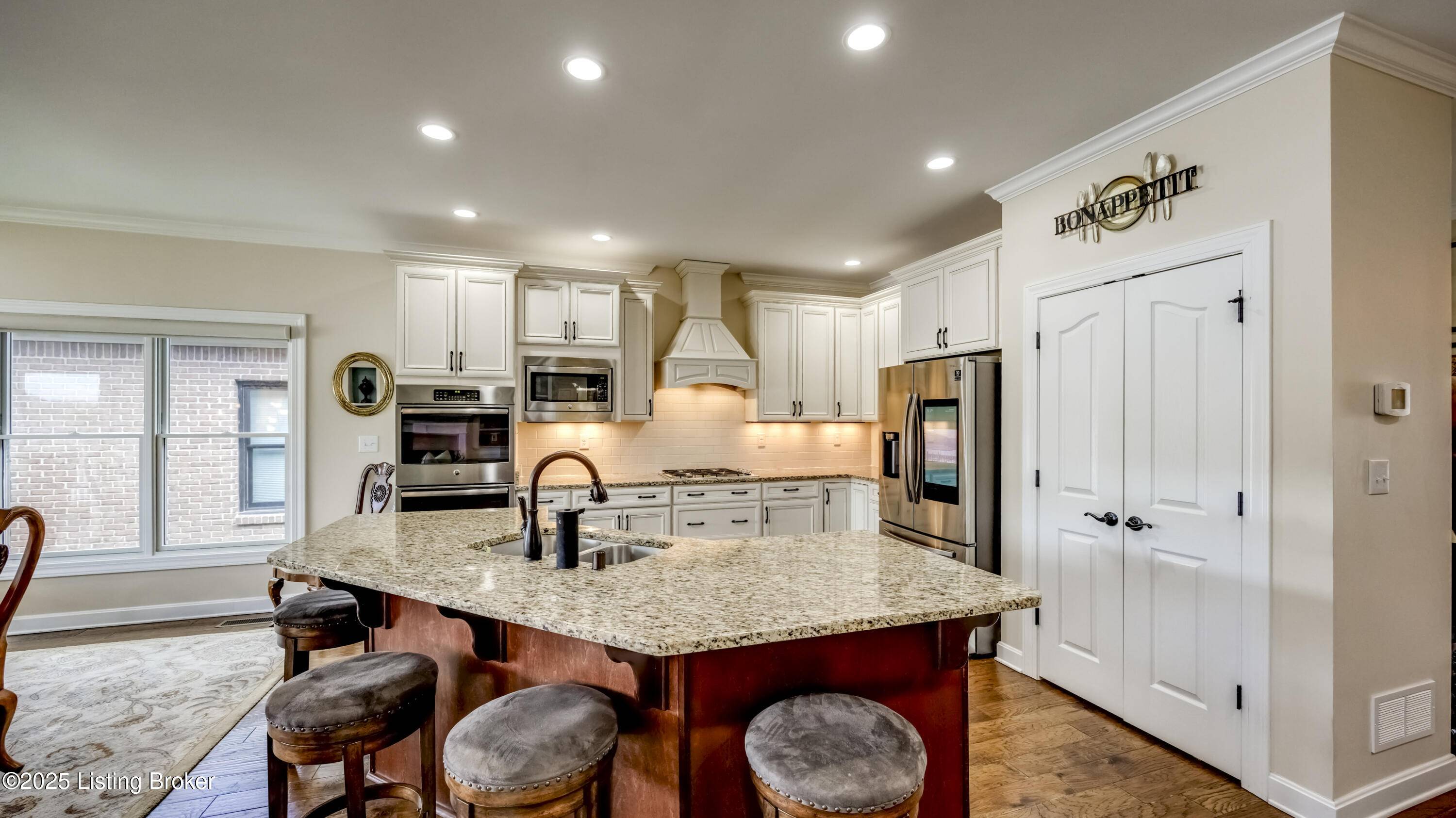 Prospect, KY 40059,2005 River View Ct