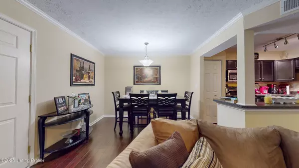 Louisville, KY 40218,4404 Wisteria Landing Cir #102