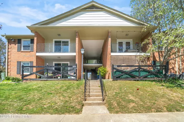 Prospect, KY 40059,8002 Westover Dr #A