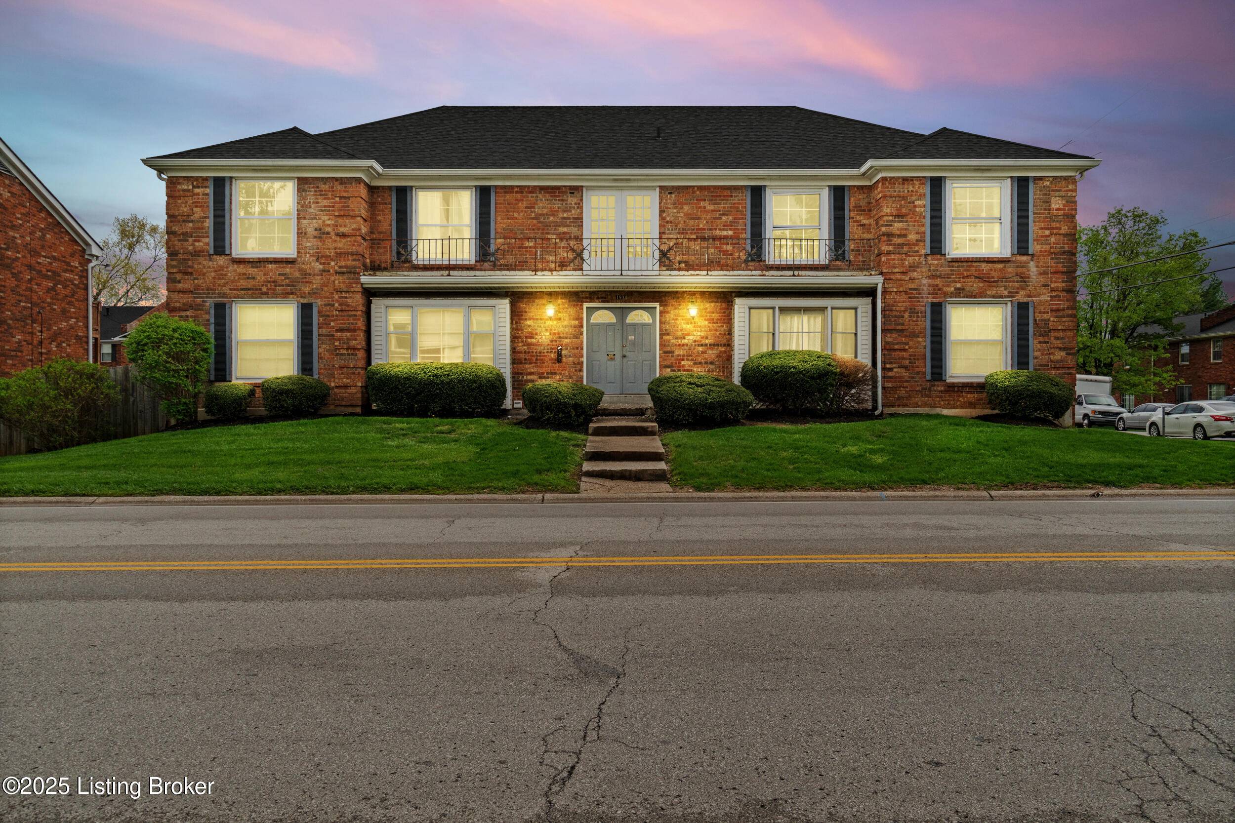 Louisville, KY 40218,1934 Goldsmith Ln #5