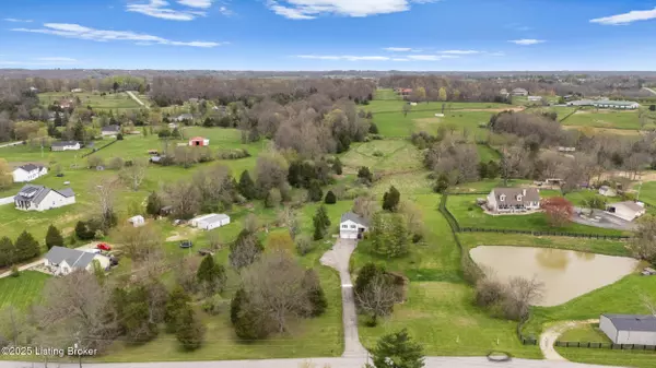 La Grange, KY 40031,2909 Winters Ln