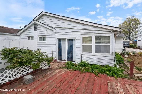 Louisville, KY 40213,4412 Silverleaf Dr